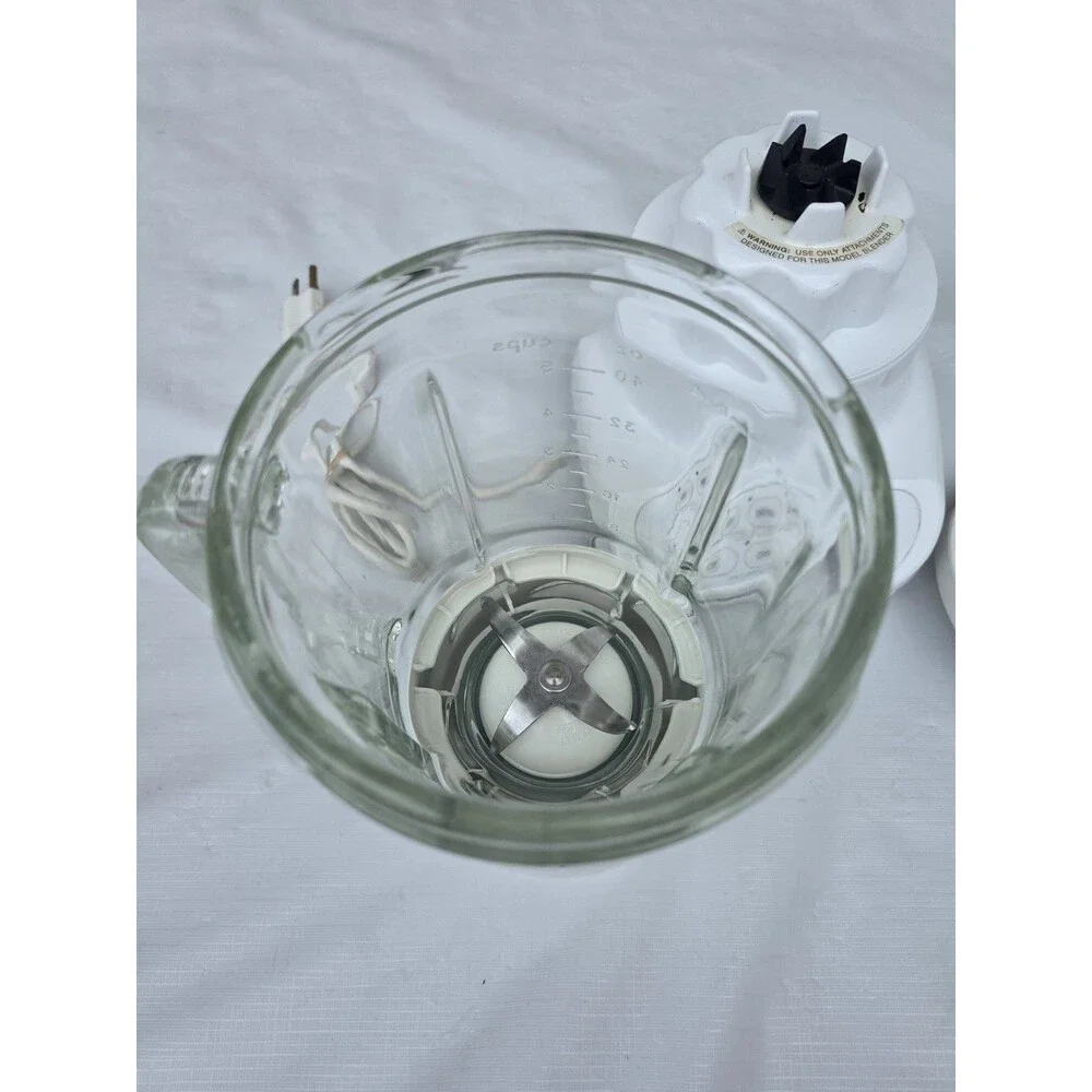 KitchenAid Classic White Blender 40 oz. Capacity Model KSB3WH Glass Jar,  Clean